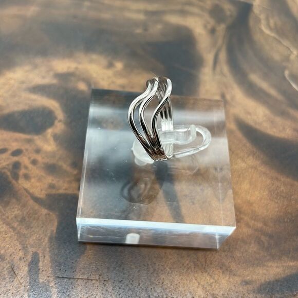 Sterling silver Wave Ring - Picture 2 of 4